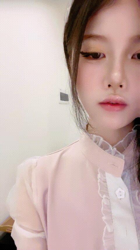 熟女阿姨 舒不舒服 啊啊快點用力操 身材豐腴前凸後翹 聊聊天培養感情吃飽喝足 騷逼摳的嘩嘩響嘴巴叼着内内操逼超猛 - 截图41