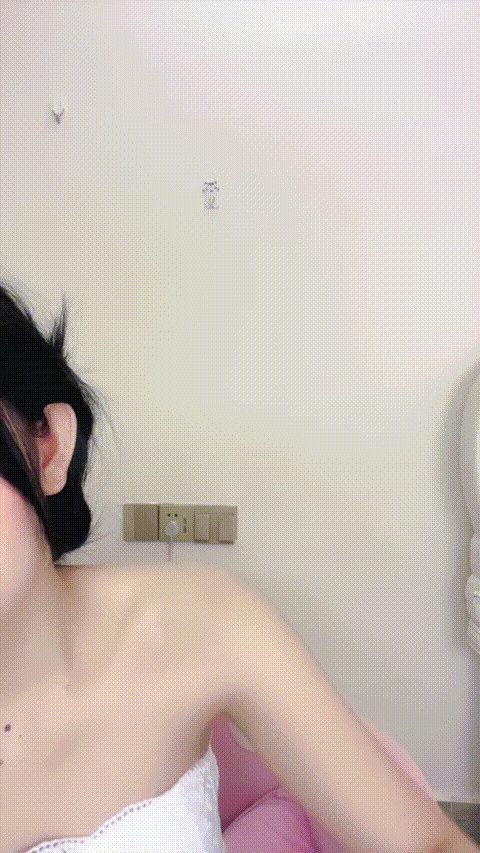 蘸点蜜桃酱,爆乳气质女神,你要闭着眼睛舔,黑丝包臀裙,极度诱惑,拍打屁股,翘起屁股,140 - 截图51