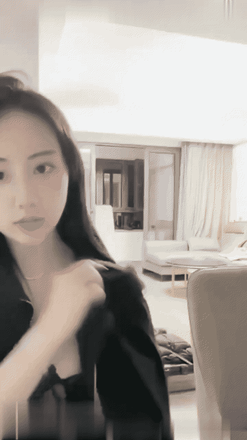 超仙女神 两个车灯大又白丰乳肥臀,撩起裙子扭动巨臀抖动,一身骚精华抠b揉奶自慰真是淫荡娇娃626 - 截图52