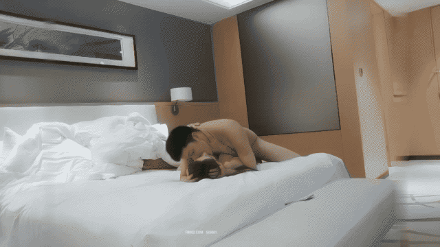 苏州风骚人妻薛梦霏出轨视频流出 为保单色诱客户玩车震 在家中偷情寻刺激 露脸舔屌超风骚196 - 截图35