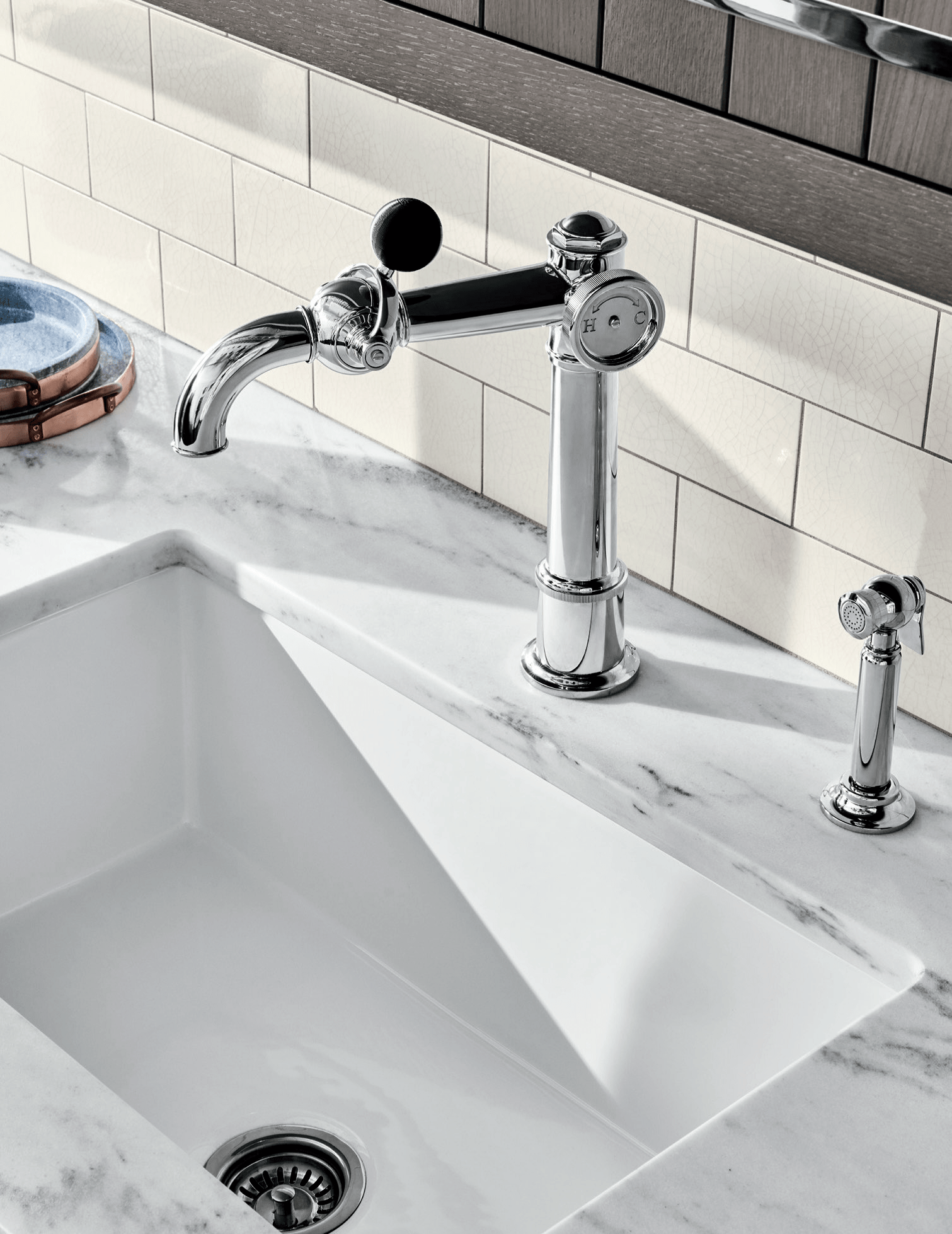 Beautiful Black & White Kitchen - Traditional - Kitchen ...