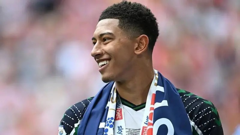 Tetesi za soka Ulaya Jumanne: Man Utd na Crystal Palace wamtaka Bellingham