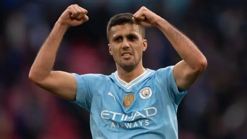 Tetesi za soka Ulaya Jumatatu: Real Madrid na Barcelona wamtaka Rodri wa ManCity