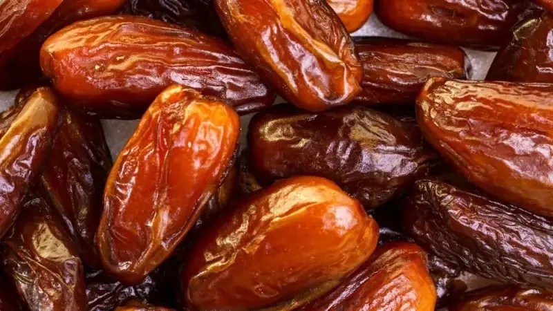 Kwa nini unapaswa kufungua kwa kula tende wakati wa Ramadhan?
