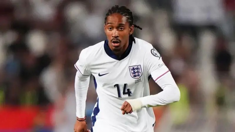 Tetesi za Soka Ulaya Jumanne: Juve wanamtaka Spence wa Tottenham