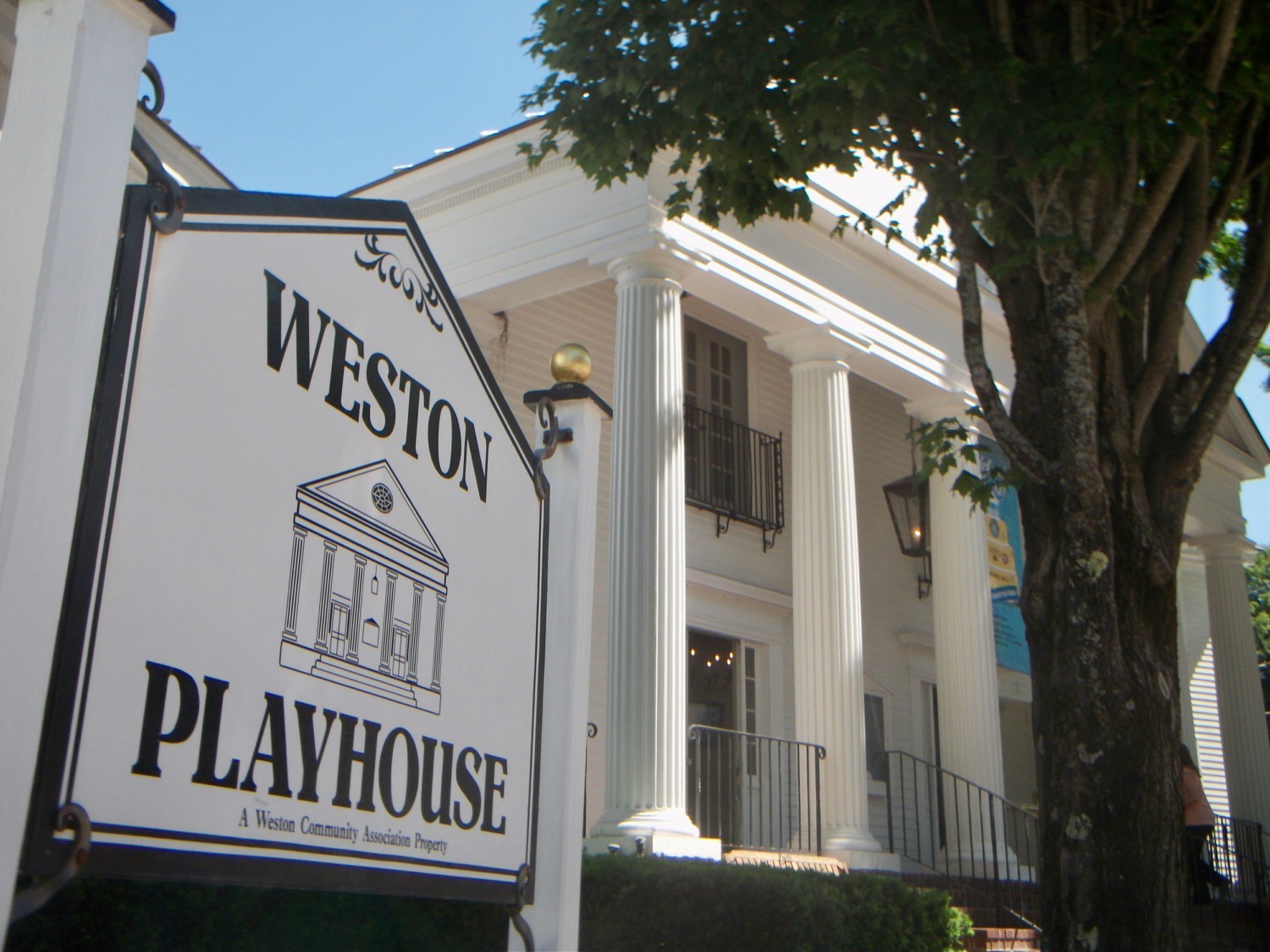Weston Playhouse (10m away)