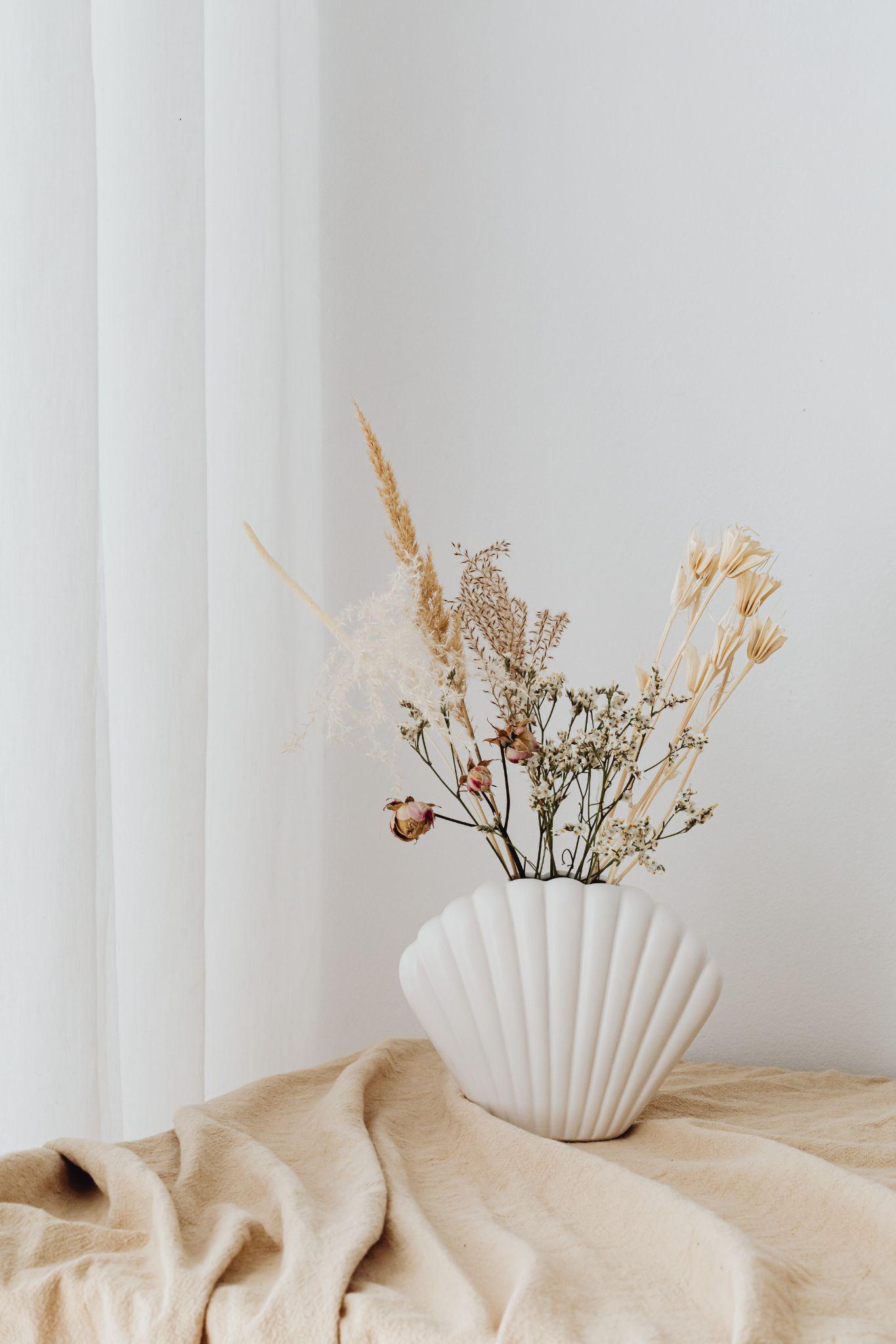 How to keep artificial plants in pots from tipping over