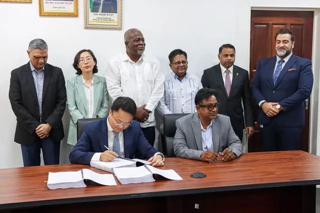 USM contract signed to construct solar farms across Guyana