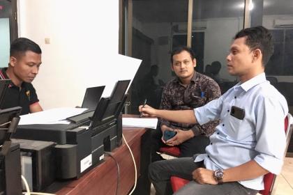 Ketua Departemen IT DPP Partai Nanggroe Aceh (PNA) Nanda Qismullah melaporkan Sekjen dan Bendahara DPP PNA Miswar Fuady dan Lukman Age ke Polda Aceh