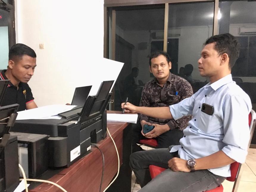 Ketua Departemen IT DPP Partai Nanggroe Aceh (PNA) Nanda Qismullah melaporkan Sekjen dan Bendahara DPP PNA Miswar Fuady dan Lukman Age ke Polda Aceh