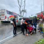 Kecelakaan lalu lintas yang melibatkan mobil Kijang Innova dan bus Pelangi terjadi di Jalan Banda Aceh - Medan tepatnya Desa Lamtamot Kecamatan Lembah Seulawah, Aceh Besar pada Jum'at pagi (6/5/2022)