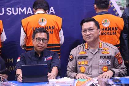 Kabid Humas Polda Aceh Kombes Pol Winardy memberikan keterangan dalam konferensi pers kasus penjualan kulit harimau Sumatera di Mapolda Aceh, Jum'at (3/6)