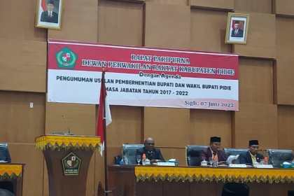DPRK Pidie menggelar rapat paripurna pengumuman usulan pemberhentian Bupati/Wakil Bupati Pidie periode 2017-2022, Selasa (7/6)
