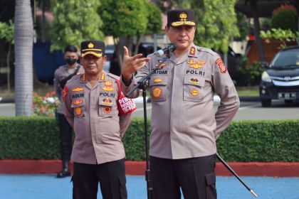 Kapolda Aceh Irjen Pol Ahmad Haydar, memimpin apel gelar pasukan Pam Musprov VII Kadin Aceh, di Mapolda Aceh, Senin, 27 Juni 2022