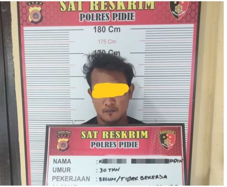 KH (30), pria asal Medan ditangkap warga Gampong Cebrek Kecamatan Kembang Tanjong, Pidie karena mencabuli bocah 3 dan 4 tahun