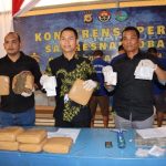 Kasat Resnarkoba Polresta Banda Aceh Kompol Tendri Wardi, Jum'at siang (15/7) memberikan keterangan terkait penangkapan pemilik narkoba warga Gampong Santan, Ingin Jaya, Aceh Besar