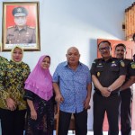 Kajati Aceh Bambang Bachtiar melakukan anjangsana ke rumah mantan Kajati Aceh HT Zakaria di Banda Aceh, dalam rangka Hari Bhakti Adhyaksa ke-62