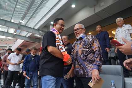 Sekda Taqwallah mewakili Pj Gubernur Aceh Achmad Marzuki menghadiri grand launching JIS di Jakarta Utara, Ahad, 24 Juli 2022. Tampak Taqwallah bersalaman dengan Gubernur DKI Jakarta Anies Baswedan
