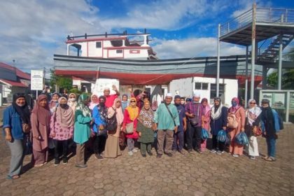 Puluhan wisatawan Malaysia kembali mengunjungi kota Banda Aceh, Selasa (9/8)
