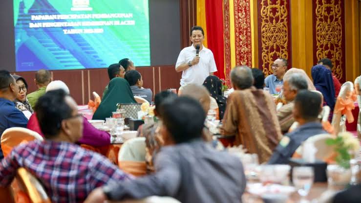 Pj Gubernur Aceh Achmad Marzuki menggelar silaturrahmi dengan Perwakilan LSM dan Masyarakat Sipil Aceh, di Restoran Pendopo Gubernur Aceh, Jum'at malam (12/8)