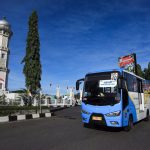 Dishub Aceh bersama Disbudpar Aceh melakukan uji coba layanan Trans Wisata ke sejumlah destinasi wisata di kota Banda Aceh dan Aceh Besar