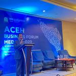 Plt Asisten Perekonomian dan Pembangunan Sekda Aceh Ir Mawardi menyampaikan sambutan Pj Gubernur Aceh, saat membuka Aceh Business Forum 2022 yang diselenggarakan DPMPTSP Aceh, di Ruang California Lt. 1, JW Marriott Hotel Medan, Rabu (24/8/2022)