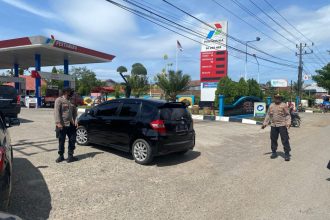 137 personel Polresta Banda Aceh dikerahkan ke setiap tempat pengisisan bahan bakar minyak (BBM) dalam wilayah hukum Polresta Banda Aceh, selama sepekan mulai Sabtu, 2 September 2022