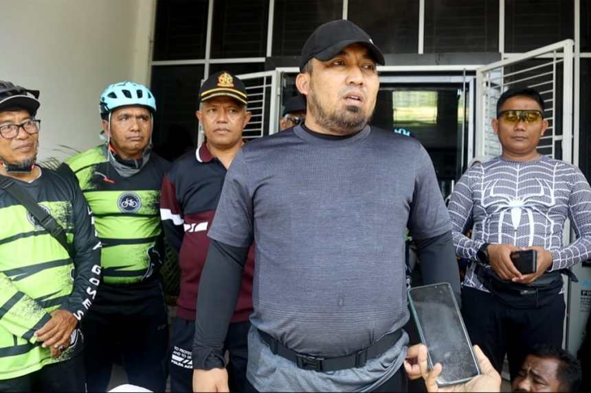 Pj Bupati Aceh Besar Muhammad Iswanto usai membuka kegiatan Funbike dengan titel ‘Gowes Meudiwana 2022’ yang diikuti lebih tiga ribu peserta, Ahad (18/9)