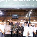 Rektor UIN Ar-Raniry Prof Mujiburrahman saat menjumpai dua tokoh nasional Prof Dr Abdul Mu’ti dan Mustafa Abubakar, dalam rangka membahas pengembangan kampus, Rabu (5/10)