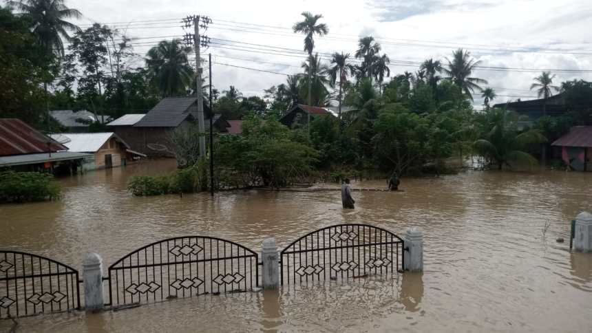 Ketua DPRA Saiful Bahri atau Pon Yahya, meminta Pemerintah segera mencari solusi penanganan banjir di Kabupaten Aceh Utara yang rutin terjadi hampir tiap tahun