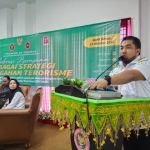Pj Bupati Aceh Besar Muhammad Iswanto saat membuka kegiatan Training of Trainer Guru Pelopor Moderasi Beragama dan Lomba Pembuatan Video Pendek yang digelar FKPT Aceh dan BNPT di Gedung Dekranasda Aceh Besar, Rabu (12/10)