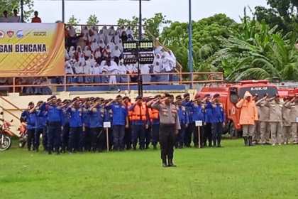 Apel Kesiapan Personel dan Peralatan Penanggulangan Bencana di Lapangan Sepakbola Carlos Kecamatan Lhoknga, Selasa (18/10)