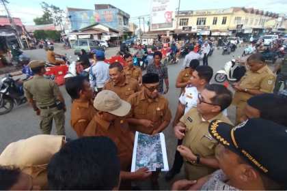 Salah satu persimpangan terpadat di Kota Banda Aceh yakni Simpang Tujuh Ulee Kareng akan dikembangkan dan ditata ulang oleh Pemko Banda Aceh
