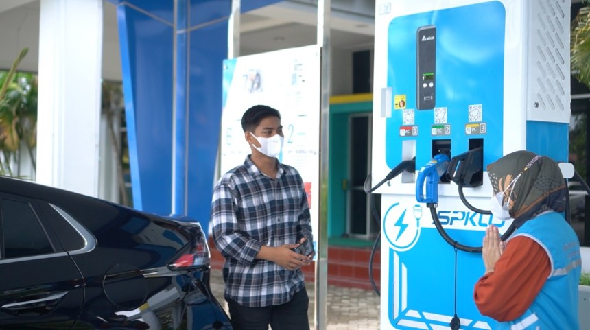 Sambut Hari Listrik Nasional ke-77, PLN pacu penggunaan kendaraan listrik di Tanah Air