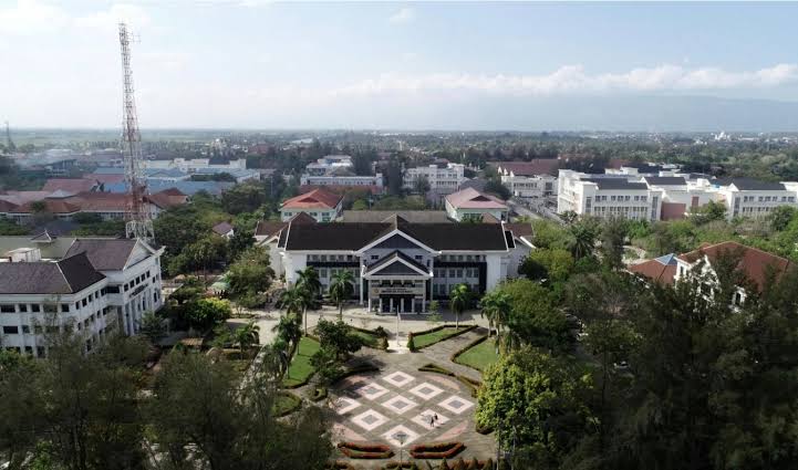 Universitas Syiah Kuala (USK) Banda Aceh kini resmi berstatus perguruan tinggi negeri badan hukum (PTN-BH)