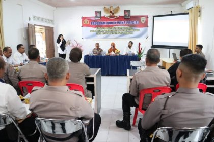 Polres Aceh Besar mengadakan pelatihan keterampilan dan etika pelayanan publik dalam rangka pengembangan sumber daya manusia yang unggul bagi personel di aula Polres Aceh Besar