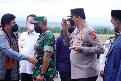 Menteri ATR/BPN Hadi Tjahjanto melakukan kunjungan kerja ke Aceh Utara disambut Forkopimda Aceh di Bandara Malikussaleh, Kecamatan Muara Batu, Rabu (16/11)