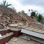 Kerusakan bangunan akibat gempa bumi di Kabupaten Cianjur, Provinsi Jawa Barat, Senin (21/11)