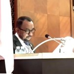 Juru Bicara Banggar DPRA Ihsanuddin MZ membacakan pendapat Badan Anggaran DPRA terhadap Nota Keuangan dan Rancangan Qanun Aceh Tentang APBA 2023, Selasa sore (22/11)