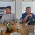 Ketua DPW Partai NasDem Aceh Teuku Taufiqulhadi didampingi Ketua Relawan Anies Aceh Amin Said memberikan keterangan kepada wartawan di Kantor DPW Partai NasDem Aceh, kawasan Pango, Banda Aceh, Kamis (24/11)