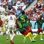Timnas Kamerun mengimbangi Serbia dengan skor 3-3 setelah mencetak dua gol beruntun di akhir babak kedua, saat bertanding di Al Janoub Stadium, Al Wakrah, Qatar, Senin (28/11)
