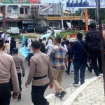 Kehadiran Anies Baswedan ke Banda Aceh mendapat penolakan dari sekelompok pemuda yang melakukan aksi demo di Bundaran Lambaro, Aceh Besar, Jum'at (2/12)