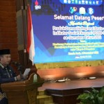 Asisten Administrasi Umum Sekda Aceh Dr Iskandar AP SSos MSi membacakan sambutan Pj Gubernur Aceh pada pembukaan Konsultasi Regional PDRB-ISE Se-Sumatera Tahun 2022, di Anjong Mon Mata Banda Aceh, Rabu (7/12)