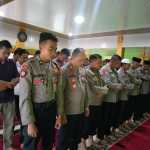 Polres Aceh menggelar doa bersama dan shalat ghaib untuk almarhum korban bom bunuh diri di Polsek Astana Anyar Bandung, yang berlangsung di musalla Babuttaqwa Mapolres setempat, Kamis (8/12)