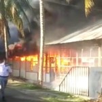 Kebakaran melanda asrama putri SMA Negeri Modal Bangsa di Blang Bintang, Aceh Besar, Senin pagi (9/1)