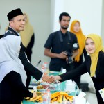 Dekan FEBI UIN Ar-Raniry Dr Hafas Furqani MEc saat memimpin prosesi yudisium 212 lulusan di Auditorium Prof Ali Hasjmy UIN Ar-Raniry Darussalam, Rabu (11/1)
