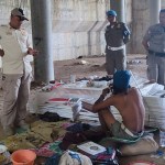 Satpol PP-WH Banda Aceh bersama Muspika Kecamatan Ulee Kareng melakukan penertiban Penyandang Masalah Kesejahteraan Sosial (PMKS) di bawah Jembatan Pango Raya