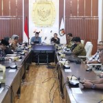 Komisi I DPRA) yang dipimpin ketua Iskandar Usman Al-Farlaky bertemu pihak KPU RI di Jakarta untuk menyampaikan kuota caleg 120 persen dari partai politik lokal di Aceh