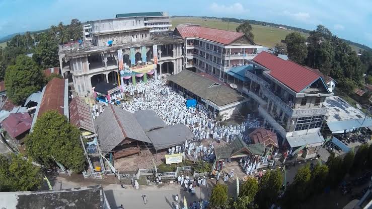 Dayah MUDI Mesra Samalanga, Bireuen meraih penghargaan Anugerah 1 Abad NU kategori pesantren yang berusia lebih 100 tahun atau 1 abad