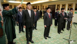Pengambilan sumpah pejabat eselon II yang dilantik Menag Yaqut Cholil Qoumas di Kantor Kemenag RI Jakarta, Rabu (15/2)